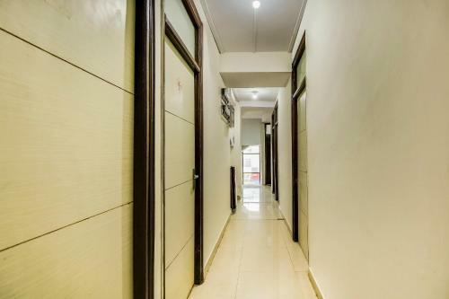 Hostal Oyo 78800 Cozy Stay Lajpat Nagar Part 2