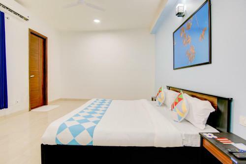 Hostal Oyo Home 62431 Bliss Home Saket