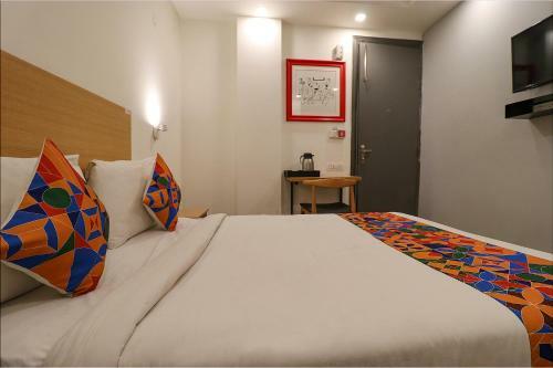 Fabhotel The Chaitanyas