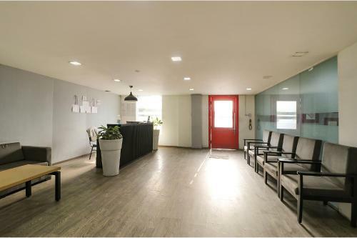 Fabhotel The Chaitanyas