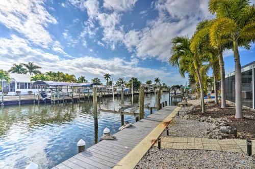 Waterfront Matlacha Home With Hot Tub And Grill!