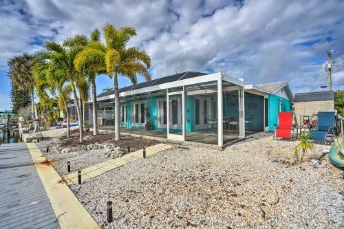 Waterfront Matlacha Home With Hot Tub And Grill!