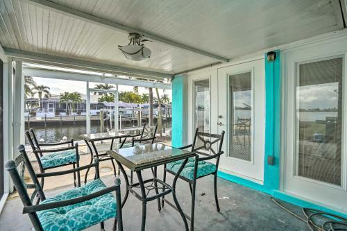 Waterfront Matlacha Home With Hot Tub And Grill!
