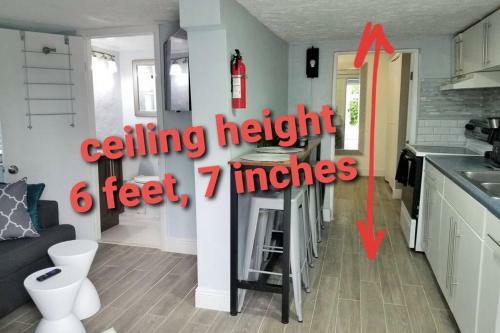 Glam Guesthouse 5 Miles From Hard Rock Stadium