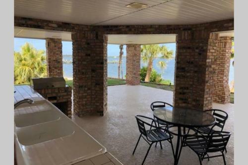 Villa Pineda Palms Estate, 4 Br For 13 Guests