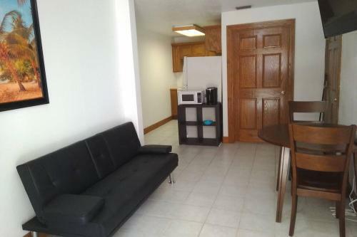 Villa Pineda Palms Estate, 4 Br For 13 Guests
