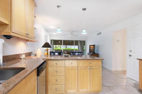 Apartamento Olde Naples Condo 809