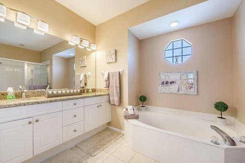 Villa Paradise Escape Luxury Pool W/game Room King Bed