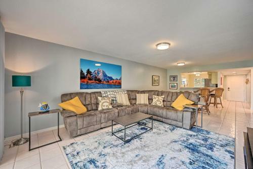 Apartamento First-floor Naples Condo About 3 Mi To Beaches!
