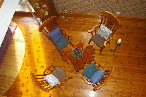 Hostal The Old School House