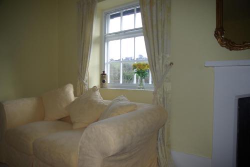 Bed & Breakfast Tresco House