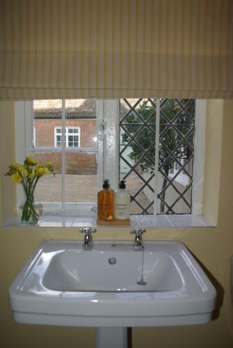 Bed & Breakfast Tresco House