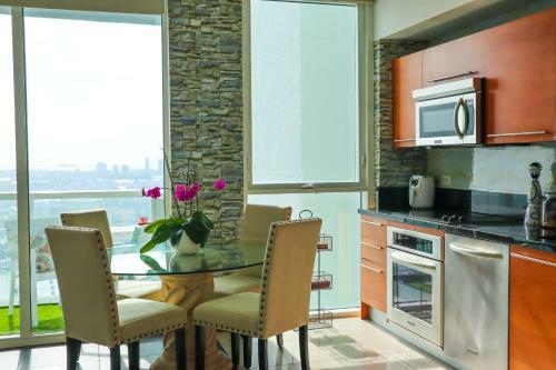 Apartamento Miami Luxury Ocean Beach View & Stunning Pools