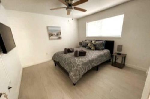 Brand New! 4bd 3bth Home W/ Gated Parking