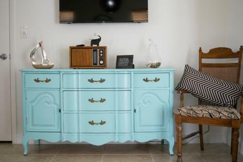 K - Cozy Room With Private Entrance (Apt 3)