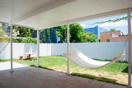 K - Cozy Room With Private Entrance (Apt 3)