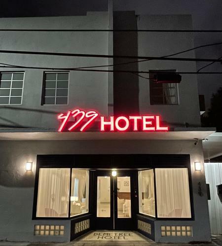 439 Hotel