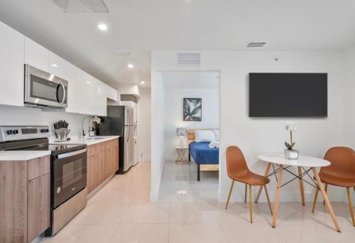 Lh Suites