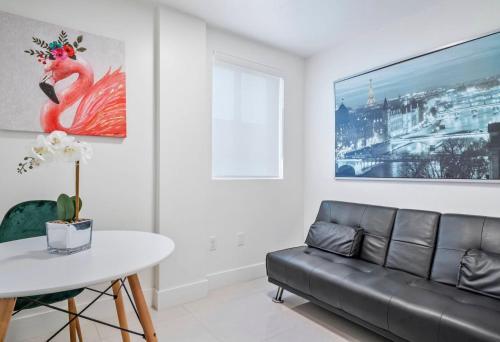 Lh Suites