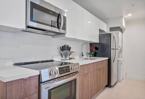 Lh Suites