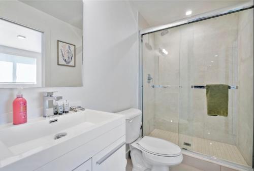 Lh Suites