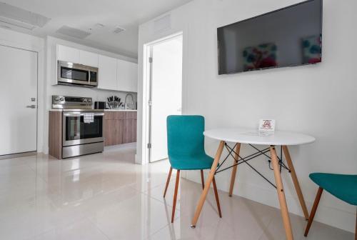 Lh Suites