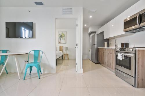 Lh Suites