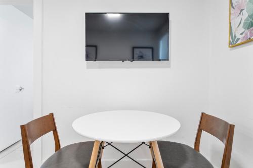 Lh Suites
