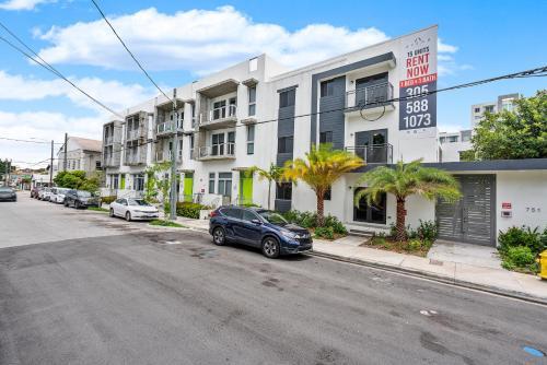 Little Havana 1 Bedroom Apartments