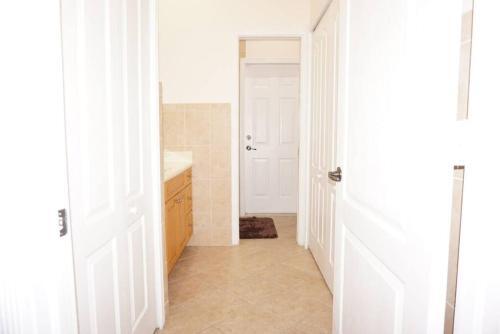 New Luxury Vacation Dream Rental- Sleeps 15!