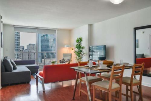 Luxury Apartments W Pool & Ocean Views In Brickell
