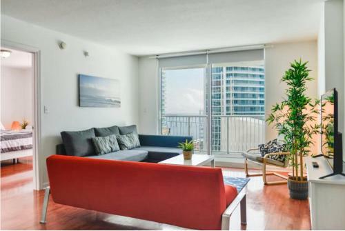 Luxury Apartments W Pool & Ocean Views In Brickell