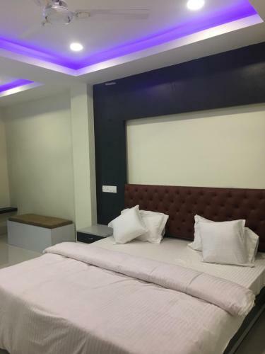 Hotel Blue Bird Nest