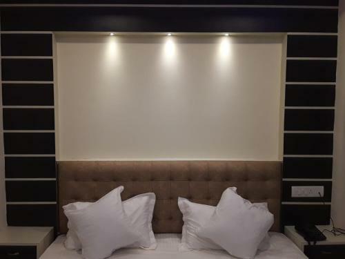 Hotel Blue Bird Nest