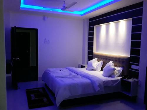 Hotel Blue Bird Nest