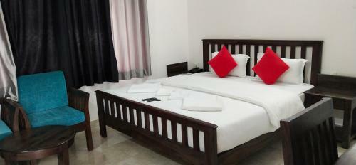 Hotel Brahma Heritage-luxury Rooms With Nature Love