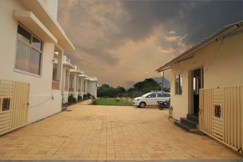 Hotel Brahma Heritage-luxury Rooms With Nature Love