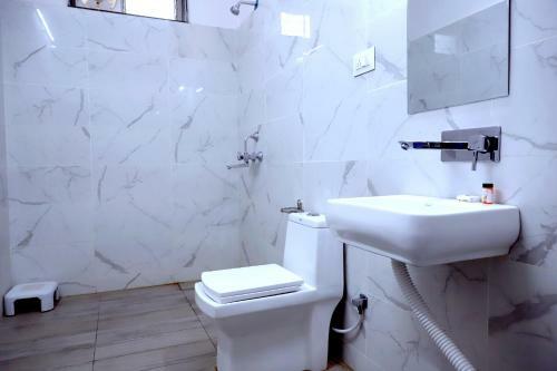 Hotel Brahma Heritage-luxury Rooms With Nature Love