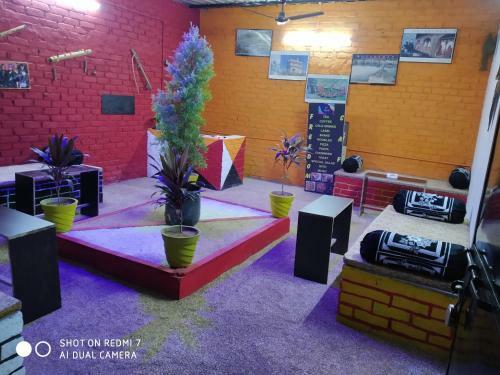 Hotel The Open Door Home Stay And Cafe