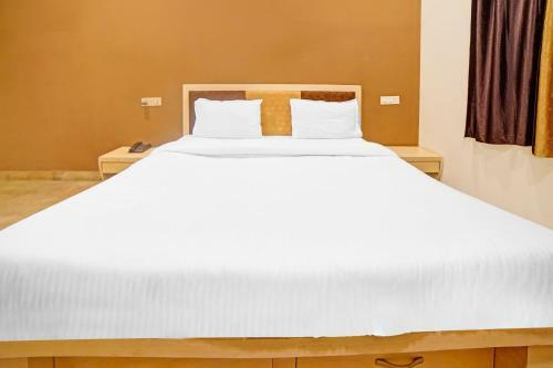 Collection O 85449 Edge Hotel