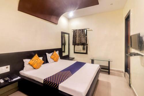 Spot On 60962 Hotel Chandra