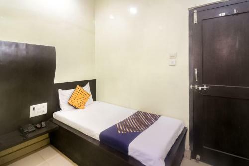 Spot On 60962 Hotel Chandra