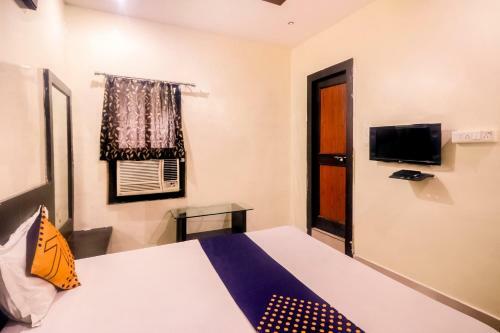 Spot On 60962 Hotel Chandra