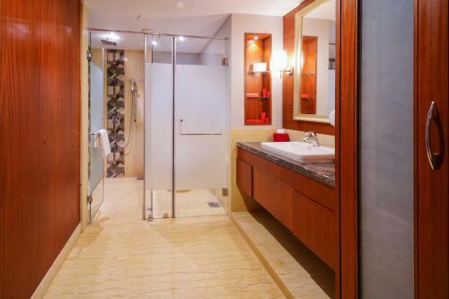Hotel Babylon Capital