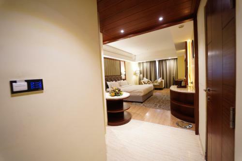 Hotel Babylon Capital
