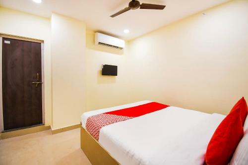 Oyo Flagship 45586 Hotel Airport Inn