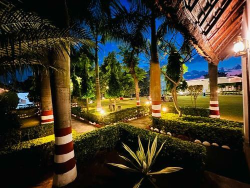 Hotel Corbett Fun Resort