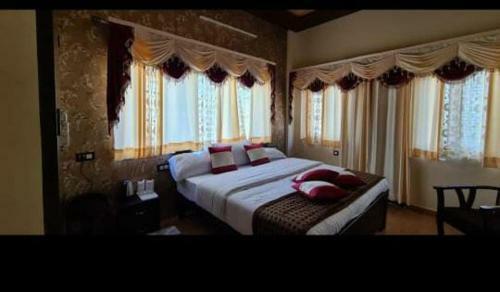 Hotel The Ranikhet Continental