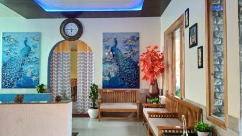 Hotel The Ranikhet Continental