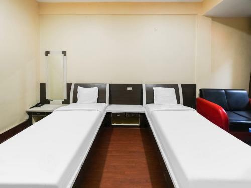 Hotel Capital O 84581 The Prestige Tridev